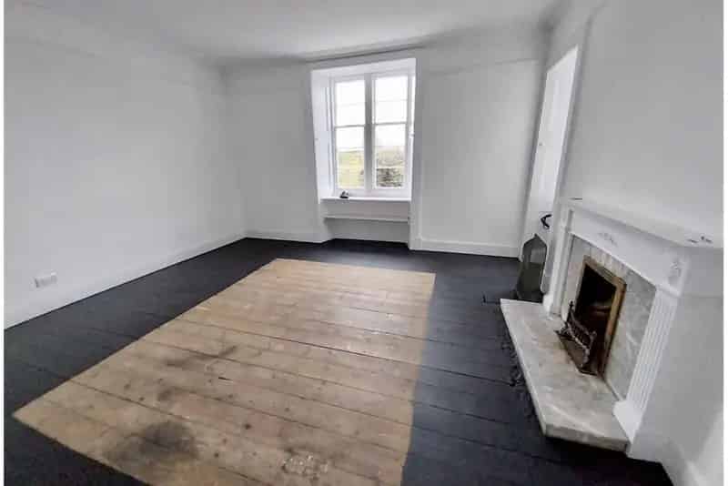 3 Bed Semi-Detached House with 2 Reception Rooms in Penpont