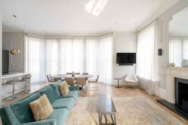 3 Bedroom Apartment for Sale in South Kensington SW7