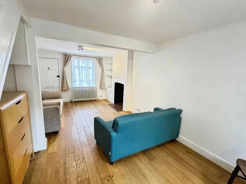 2 bedroom House
 To Rent