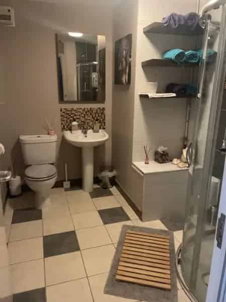 Spacious 2-Bed Maisonette in Camden - Quiet Location