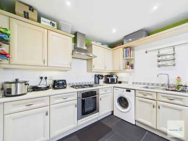 3 Bedroom House For Sale Modern Townhouse Near Amenities