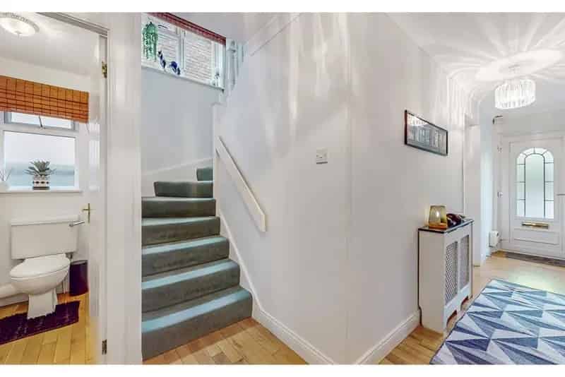 4 Bed Detached House Lanark 2 Reception Rooms