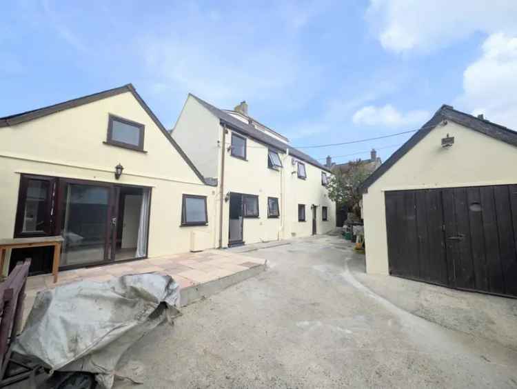 4 bedroom end of terrace house for sale