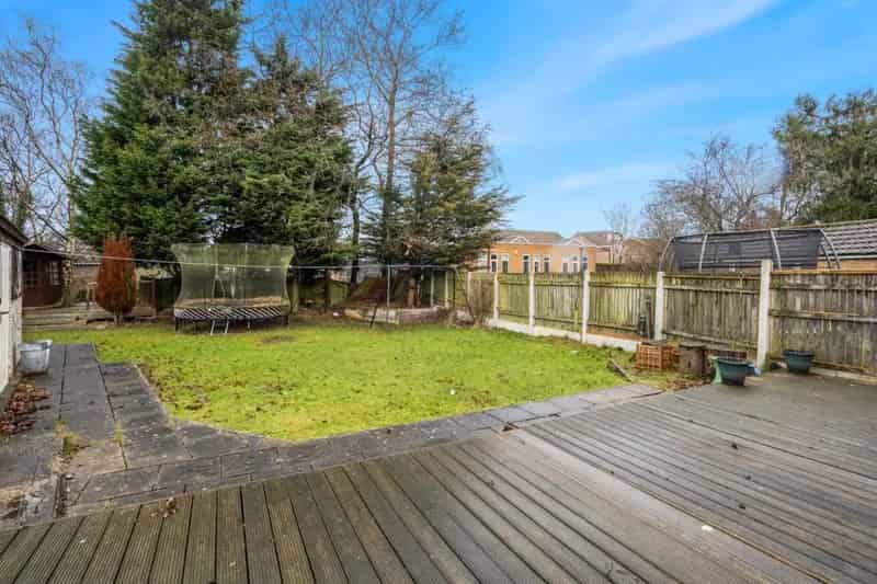 4 bedroom House
 For Sale