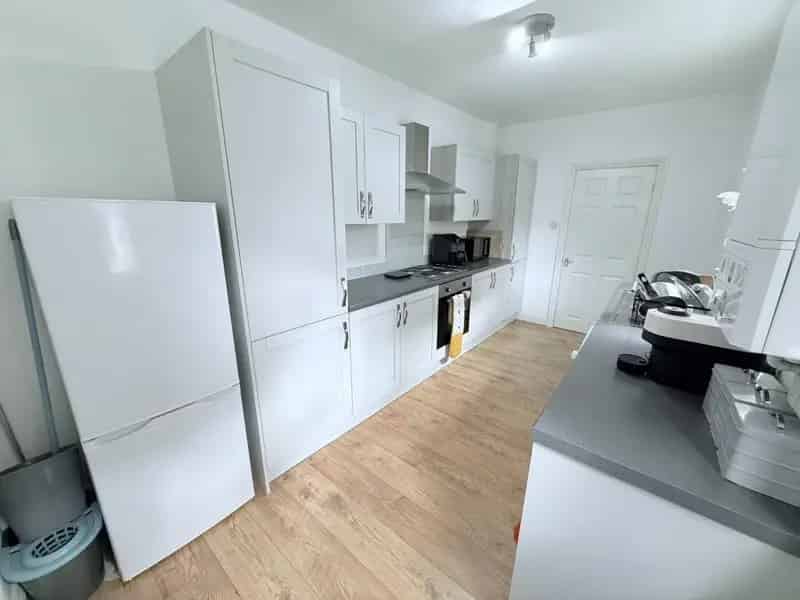 3 Bedroom House To Let Pets Considered Modernized