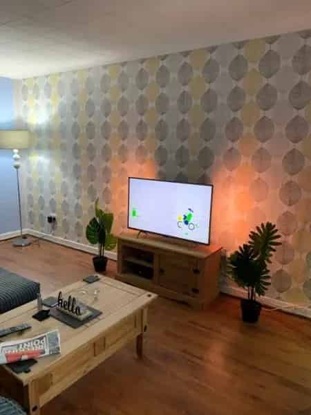 Ground Floor Flat Near High End Shops