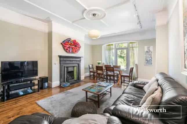 Semi Detached House Finchley London N3