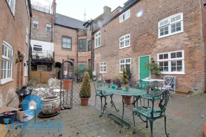 3 Bedroom Cottage House to Rent for Students