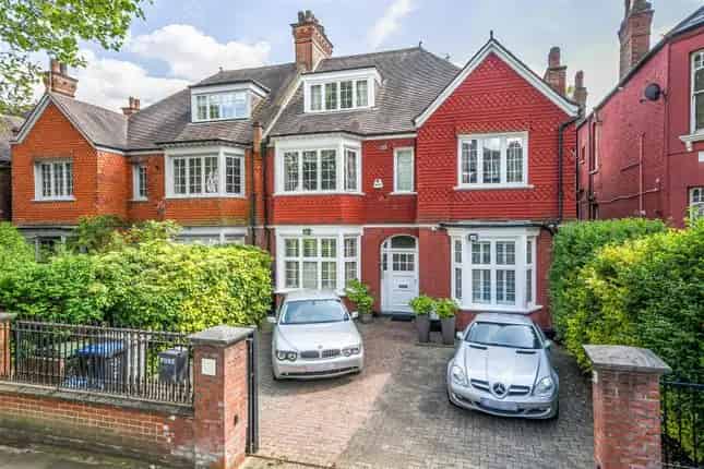 Six Bedroom Semi-Detached House Dartmouth Road London NW2