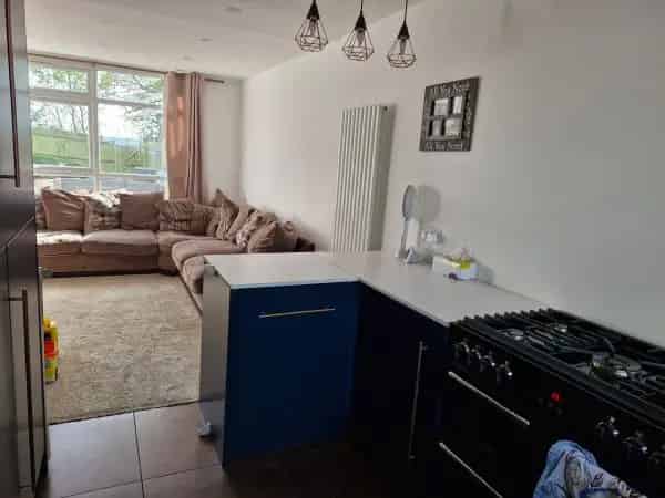 2 Bedroom House with Farm Views and Modern Features