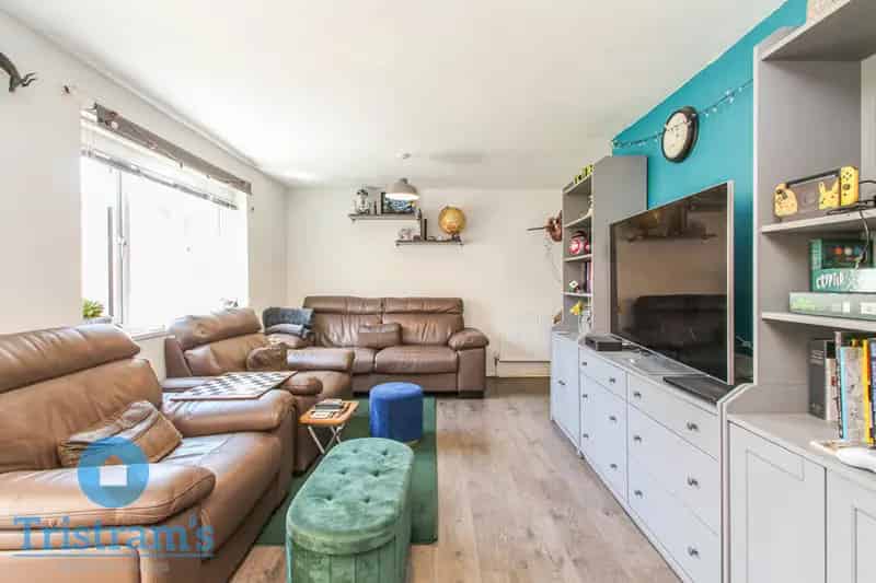 3 Bedroom End Terrace House to Rent