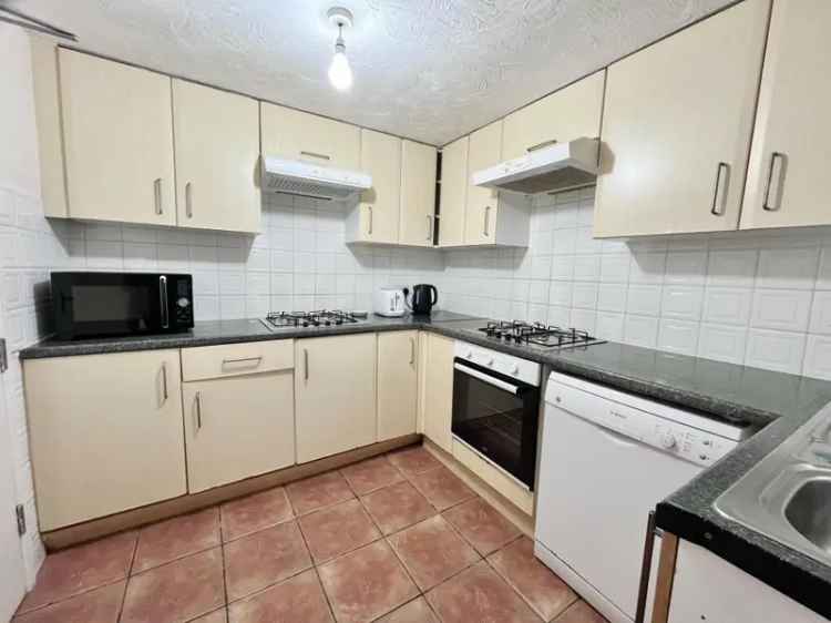 6 Bedroom Student House Charminster