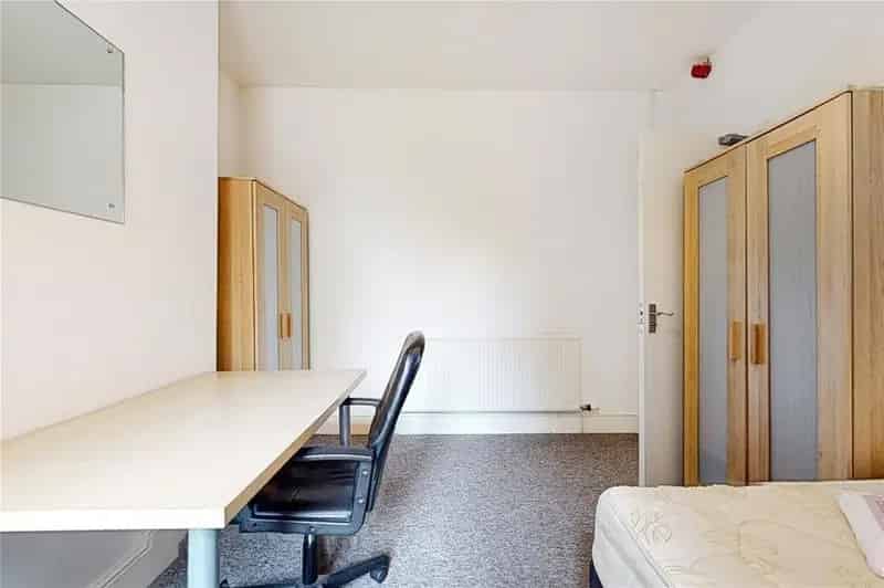 7 Bedroom Terraced House for Sale
