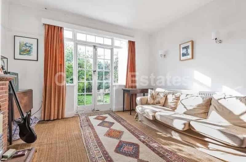 3 Bed Semi-Detached House For Sale Highwood Hill