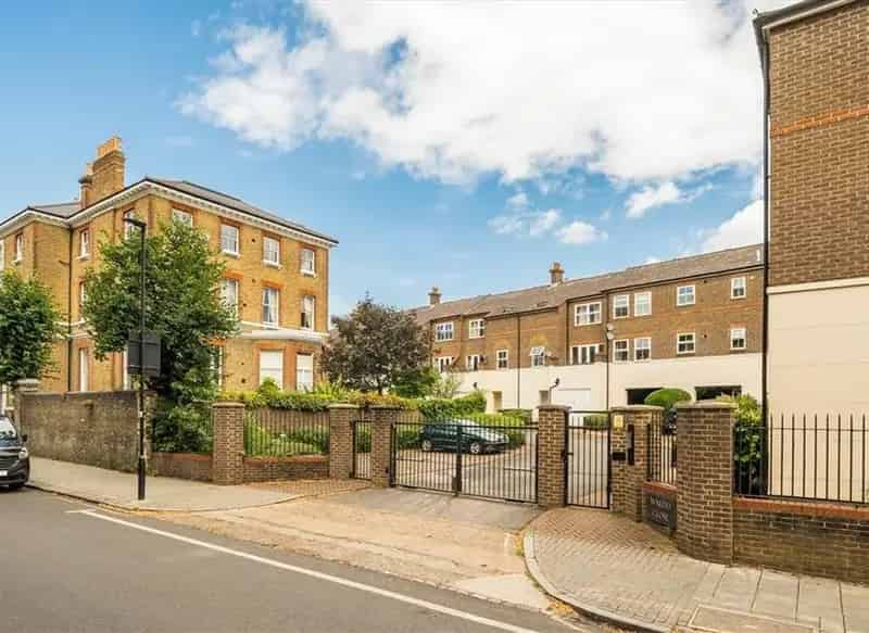 Clapham Common Apartment with Parking Share of Freehold