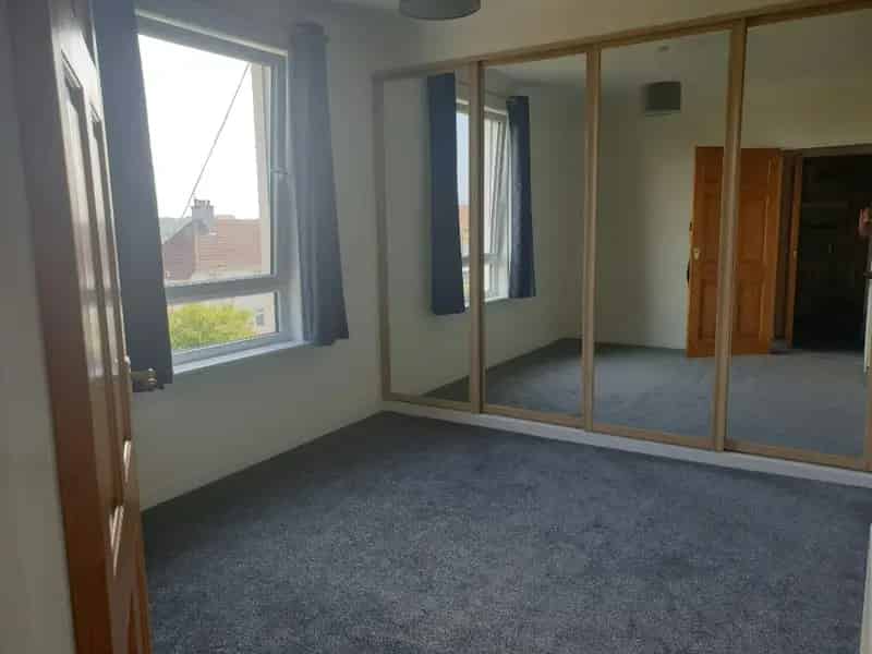 Anniesland Upper Cottage Flat Two Double Bedrooms Garden Parking