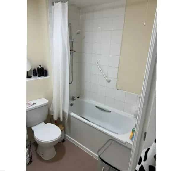 2 Bedroom Newbuild Flat WS2 Near Town Centre