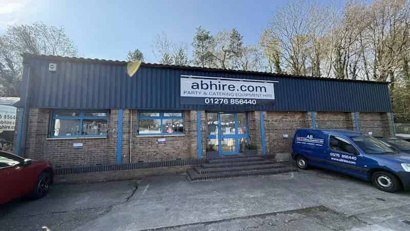 Industrial Unit Brookwood Freehold For Sale