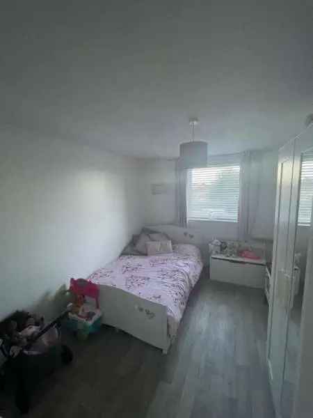 Flat For Rent in London, England