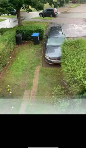 Large 2 Bedroom House with Garden and Playroom