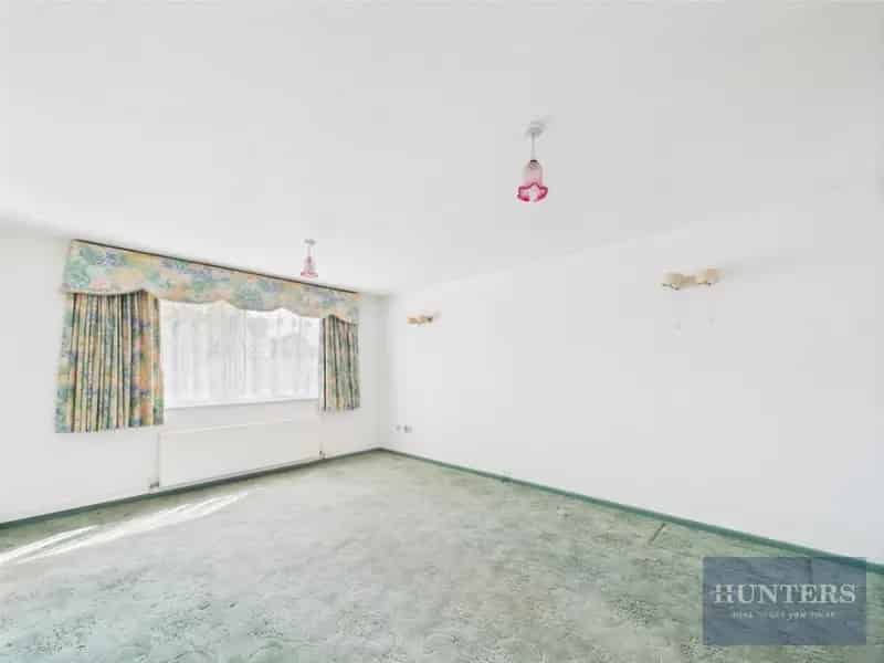 4 Bedroom Detached House For Sale in Hatherley