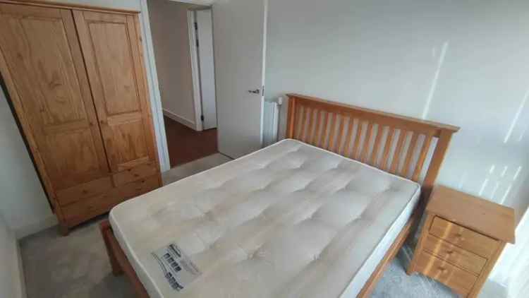 2 Bedroom Apartment House to Rent Near Elizabeth Line