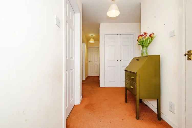 4 5 Bedroom Chalet Bungalow South Facing Garden Garage