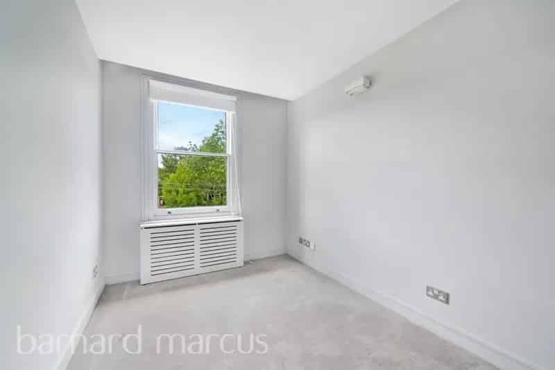 Refurbished 2 Double Bedroom Flat Near Sydenham Station