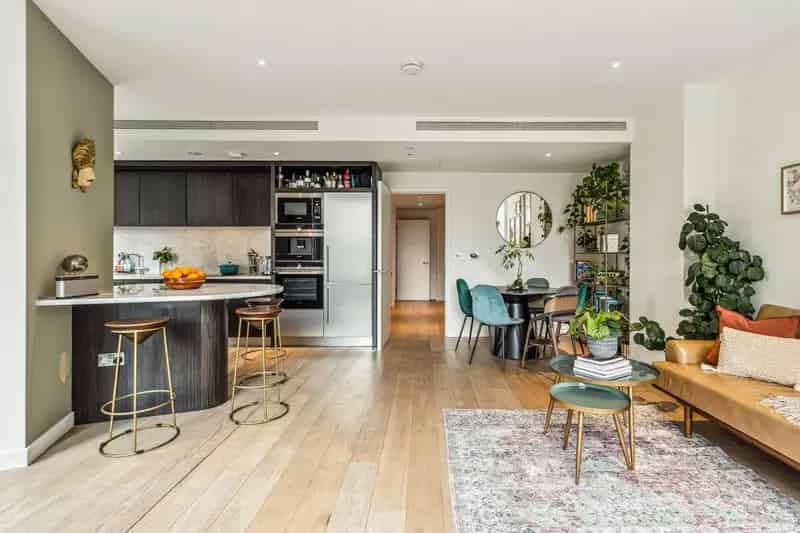 2-Bedroom Apartment in Charrington Tower London E14