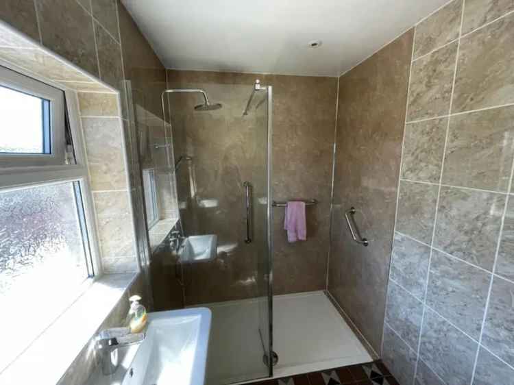 3 Bed Mid Terrace House For Sale