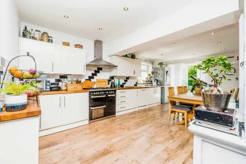3 Bed Semi-Detached House with Annexe Tremorfa Cardiff