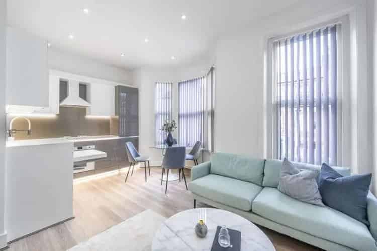 2 Bed Flat for Sale - High Standard Finish
