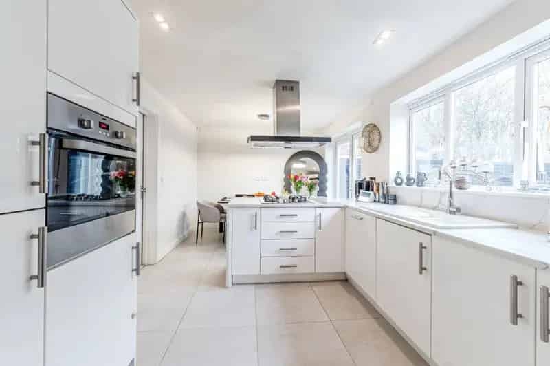 Luxury 4-Bed Detached Home with Private Garden