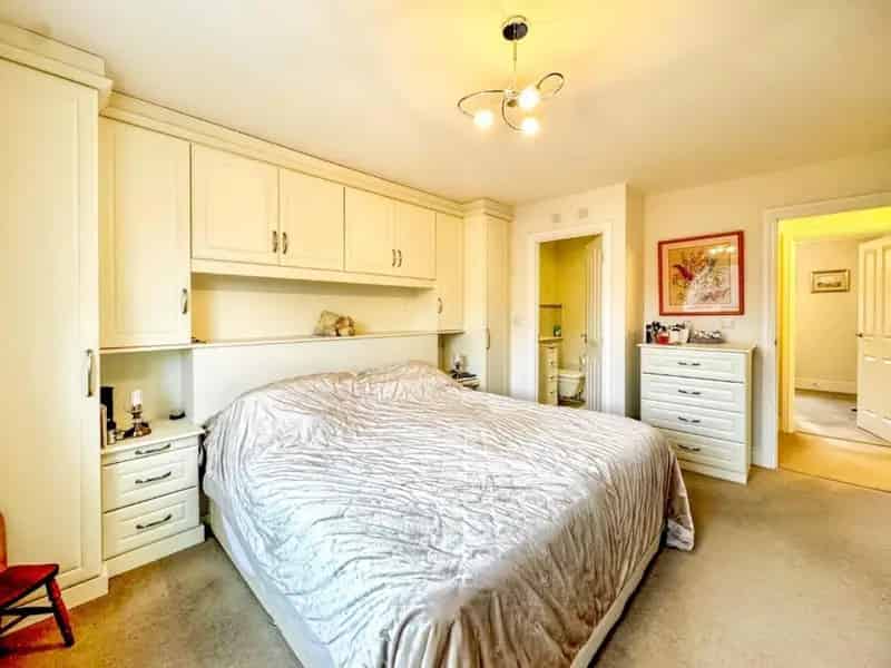 4 Bed Detached House for Sale