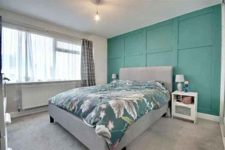 3 Bed Detached House For Sale in Fareham