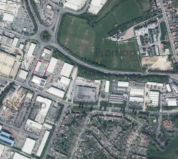 Modern Industrial Warehouse with Secure Yard and Excellent Transport Links