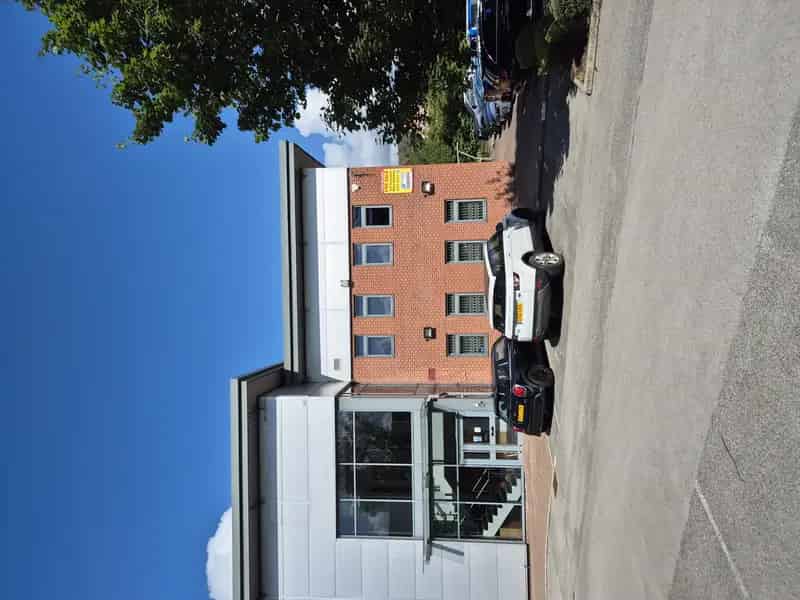 Ground Floor Office Suite with Modern Amenities