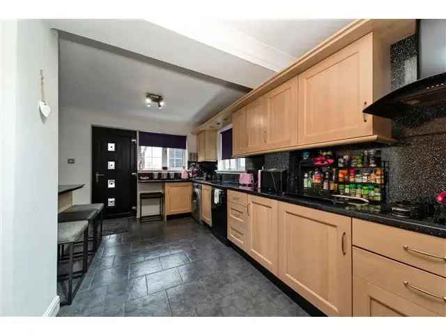 3 Bedroom Semi-Detached Villa for Sale in Eaglesham