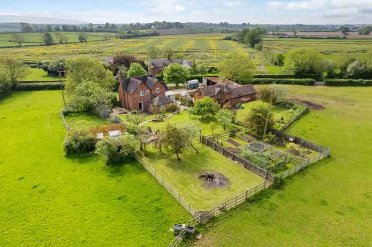 Detached House for sale with 6 bedrooms, Pirton, Worcestershire