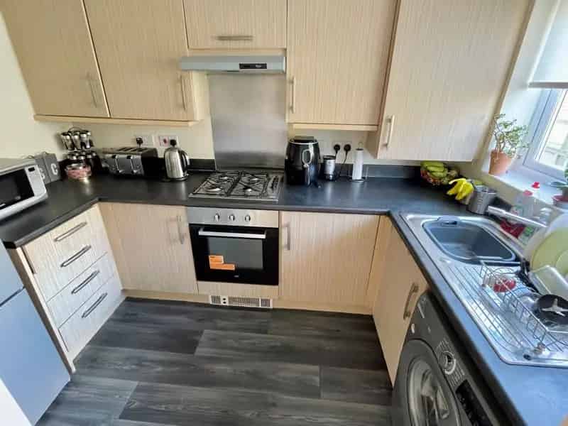 2 Bedroom Semi-Detached House to Rent