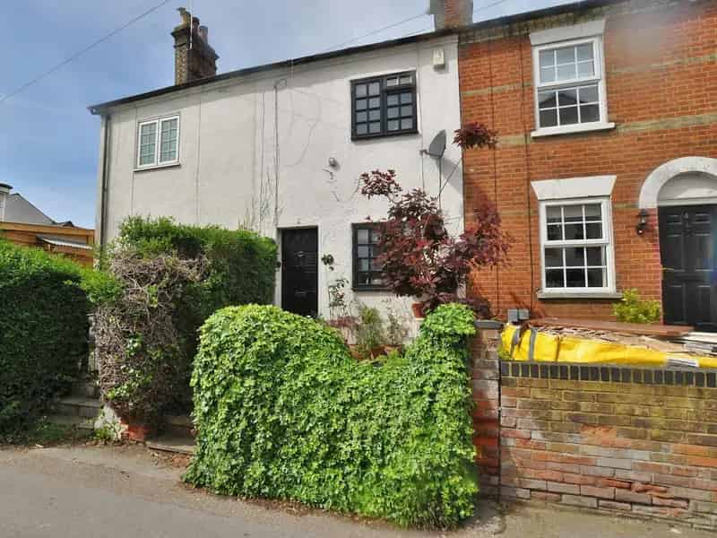Victorian Gem 2-Bedroom Cottage in Central Hitchin