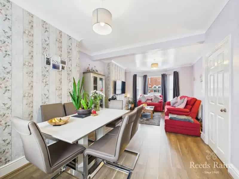 3 Bedroom Semi Detached House for Sale Kingston Upon Hull HU8