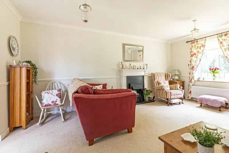 2 Bed End Terrace House for Sale Cheddington