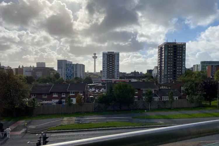 Spacious One Bedroom Apartment near Liverpool City Centre