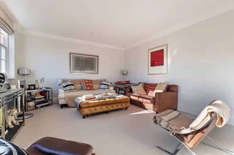 2 Bedroom Flat for Sale in Popular Village