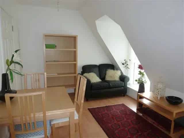 Two Bedroom Flat Available July 2025 - Students and Couples Welcome
