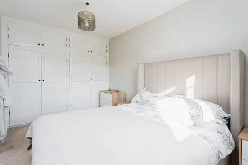 3-Bedroom House with Modern Kitchen and Landscaped Garden