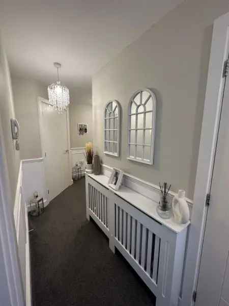 Flat For Rent in Arun, England