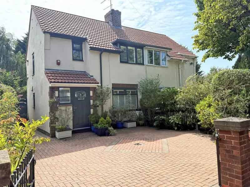 2 Bedroom Semi Detached House For Sale