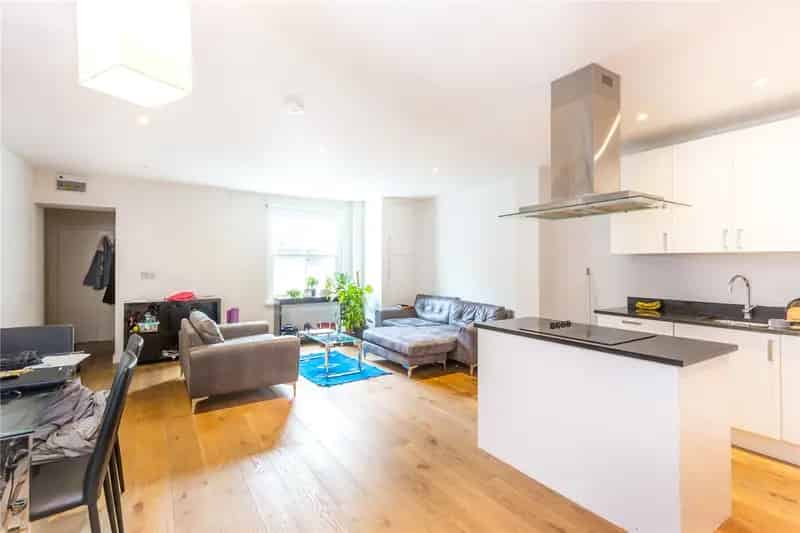 1 Bedroom Flat Apartment in Barnsbury London Private Garden